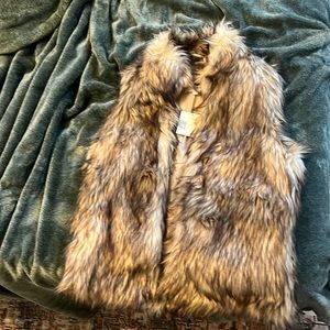 Guess faux fur vest